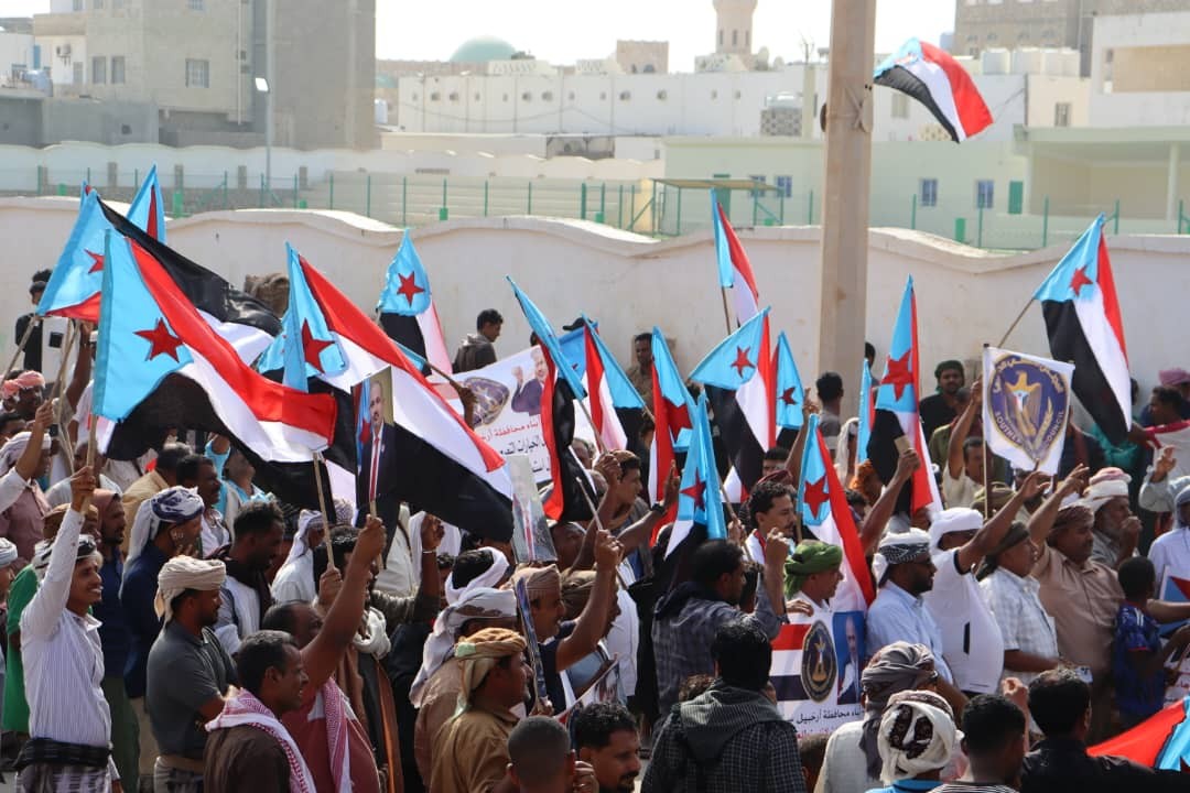 حشد جماهيري واسع في سقطرى يجدد العهد للمجلس الانتقالي الجنوبي ويؤكد الثبات على القضية الجنوبية (بيان)
