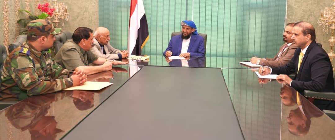 المحرّمي يعقد اجتماعا مع مدير أمن العاصمة عدن ورئيس مصلحة السجون