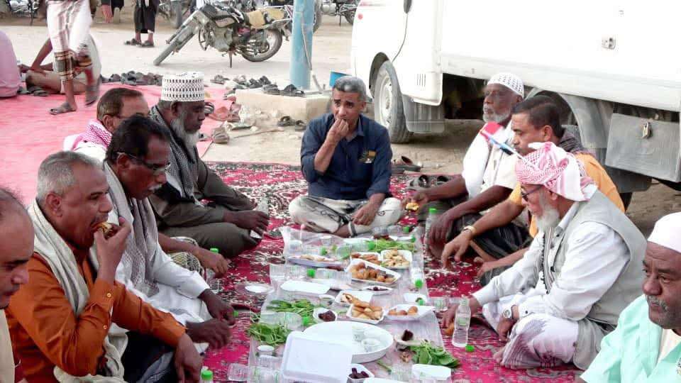 بحضور قيادة انتقالي وادي حضرموت.. أبناء قرية اللسك يقيمون إفطارًا جماعيًا وفاءً لشهداء الجنوب بحضور قيادة انتقالي وادي حضرموت.. أبناء قرية اللسك يقيمون إفطارًا جماعيًا وفاءً لشهداء الجنوب