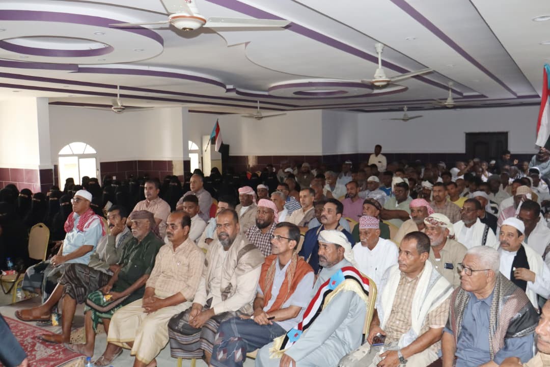 انتقالي حضرموت يعقد اجتماعاً موسعاً لهيئات المجلس بالمحافظة.. ويؤكدون على أن محاولة تمزيق النسيج الجنوبي وتفريخ المكونات لن تنجح