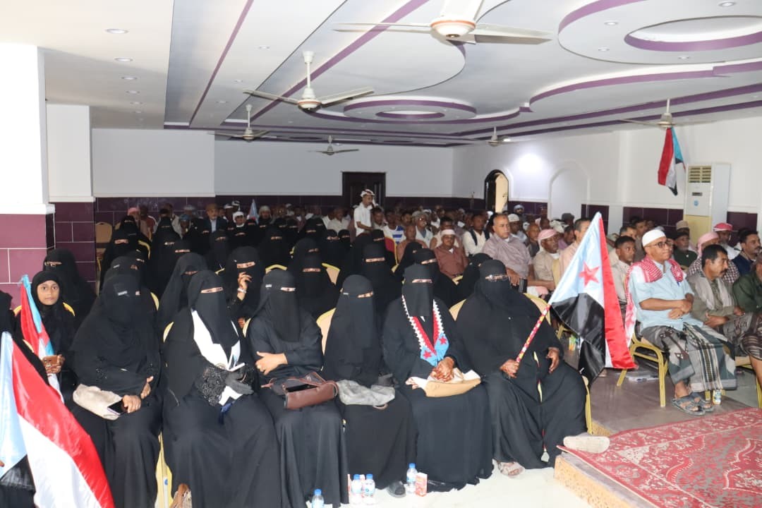 انتقالي حضرموت يعقد اجتماعاً موسعاً لهيئات المجلس بالمحافظة.. ويؤكدون على أن محاولة تمزيق النسيج الجنوبي وتفريخ المكونات لن تنجح