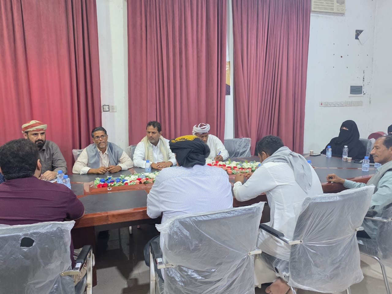 انتقالي المهرة يشيد بثبات إرادة أبناء المهرة والجنوب ويرفض توظيف مؤسسات السلطة لفرض واقع جديد 1 انتقالي المهرة يشيد بثبات إرادة أبناء المهرة والجنوب ويرفض توظيف مؤسسات السلطة لفرض واقع جديد