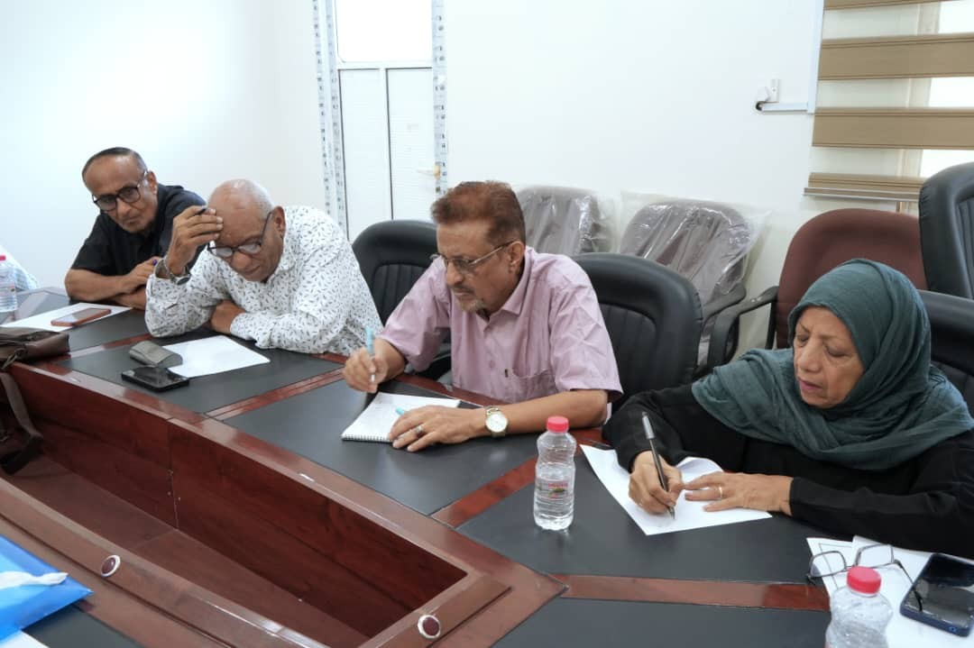 الهيئة الاقتصادية والخدمية تعقد اجتماعها الدوري وتناقش مستجدات الأوضاع الاقتصادية الراهنة