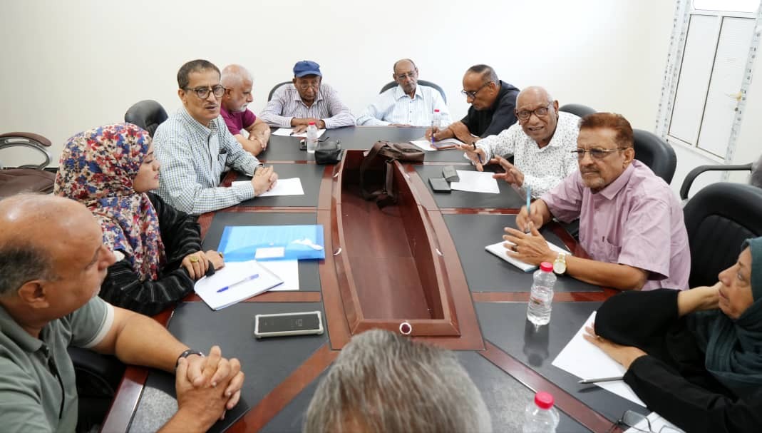 الهيئة الاقتصادية والخدمية تعقد اجتماعها الدوري وتناقش مستجدات الأوضاع الاقتصادية الراهنة