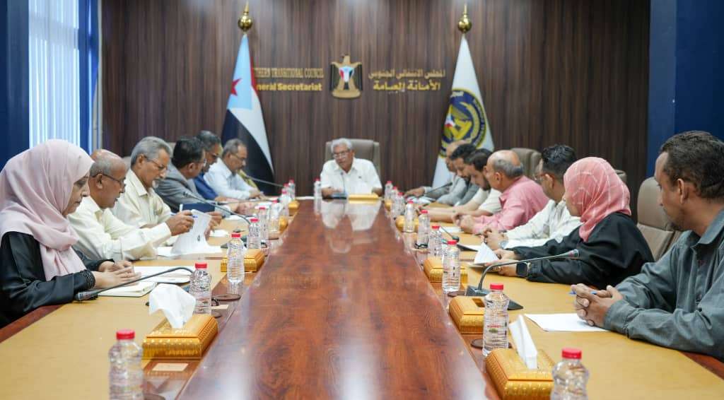 الأمانة العامة تستعرض أداء هيئة الشؤون الخارجية وجهود تمكُّن الدبلوماسية الجنوبية من إعادة فتح قنوات التواصل الخارجي