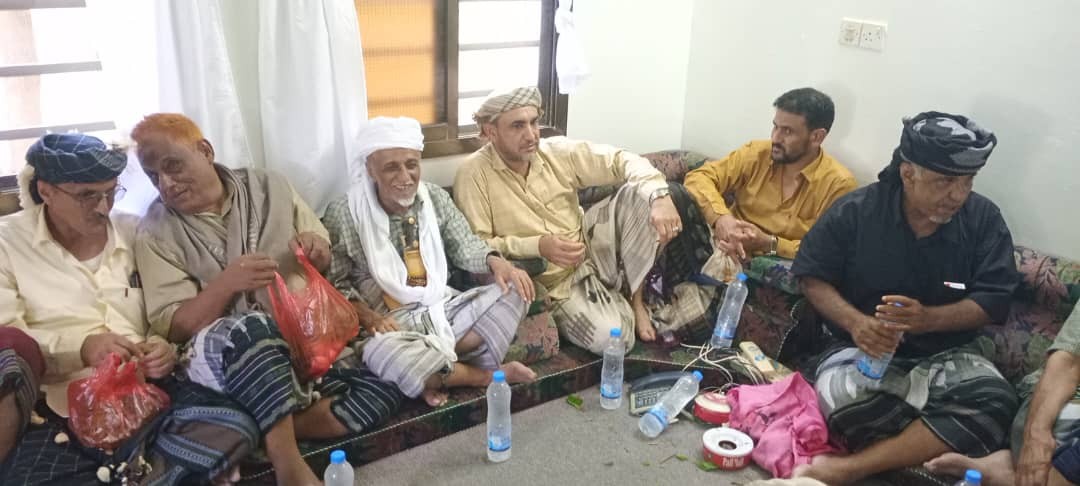 بتكليف من الرئيس الزُبيدي .. قيادات من المجلس الانتقالي تؤدي واجب العزاء لأسرة الرئيس عبدربه منصور هادي في مسقط رأسه بمديرية الوضيع 2 بتكليف من الرئيس الزُبيدي .. قيادات من المجلس الانتقالي تؤدي واجب العزاء لأسرة الرئيس عبدربه منصور هادي في مسقط رأسه بمديرية الوضيع