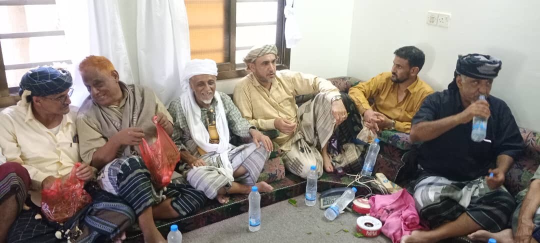 بتكليف من الرئيس الزُبيدي .. قيادات من المجلس الانتقالي تؤدي واجب العزاء لأسرة الرئيس عبدربه منصور هادي في مسقط رأسه بمديرية الوضيع 4 بتكليف من الرئيس الزُبيدي .. قيادات من المجلس الانتقالي تؤدي واجب العزاء لأسرة الرئيس عبدربه منصور هادي في مسقط رأسه بمديرية الوضيع