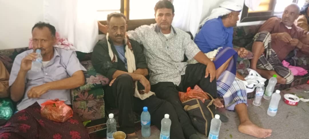 بتكليف من الرئيس الزُبيدي .. قيادات من المجلس الانتقالي تؤدي واجب العزاء لأسرة الرئيس عبدربه منصور هادي في مسقط رأسه بمديرية الوضيع 5 بتكليف من الرئيس الزُبيدي .. قيادات من المجلس الانتقالي تؤدي واجب العزاء لأسرة الرئيس عبدربه منصور هادي في مسقط رأسه بمديرية الوضيع