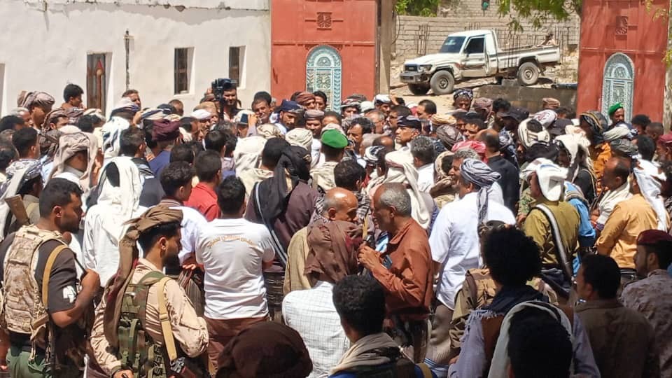 بتكليف من الرئيس الزُبيدي .. قيادات من المجلس الانتقالي تؤدي واجب العزاء لأسرة الرئيس عبدربه منصور هادي في مسقط رأسه بمديرية الوضيع 7 بتكليف من الرئيس الزُبيدي .. قيادات من المجلس الانتقالي تؤدي واجب العزاء لأسرة الرئيس عبدربه منصور هادي في مسقط رأسه بمديرية الوضيع