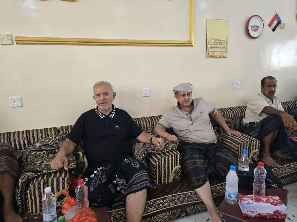 الحالمي يقدم واجب العزاء لرئيس الجالية الجنوبية في ولاية بفلّو الأمريكية بوفاة ولدهم شكري