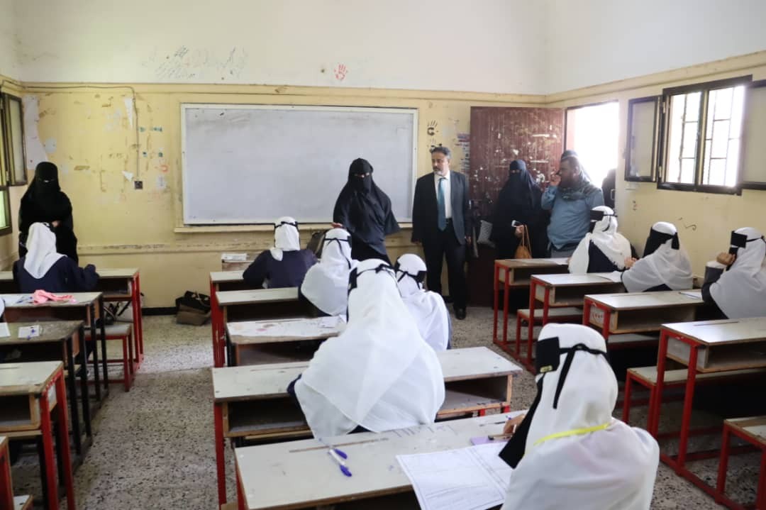 رئيس تنفيذية انتقالي أبين يتفقد سير امتحانات الثانوية العامة في زنجبار وخنفر 1 رئيس تنفيذية انتقالي أبين يتفقد سير امتحانات الثانوية العامة في زنجبار وخنفر
