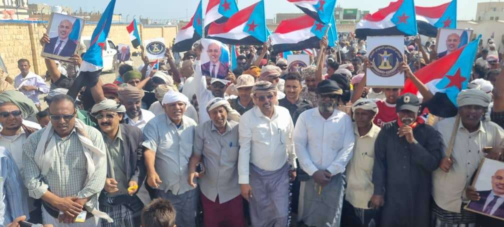 سقطرى تشهد حشودًا جماهيرية للتصعيد ضد الوصاية والاحتلال في ذكرى 7 يوليو