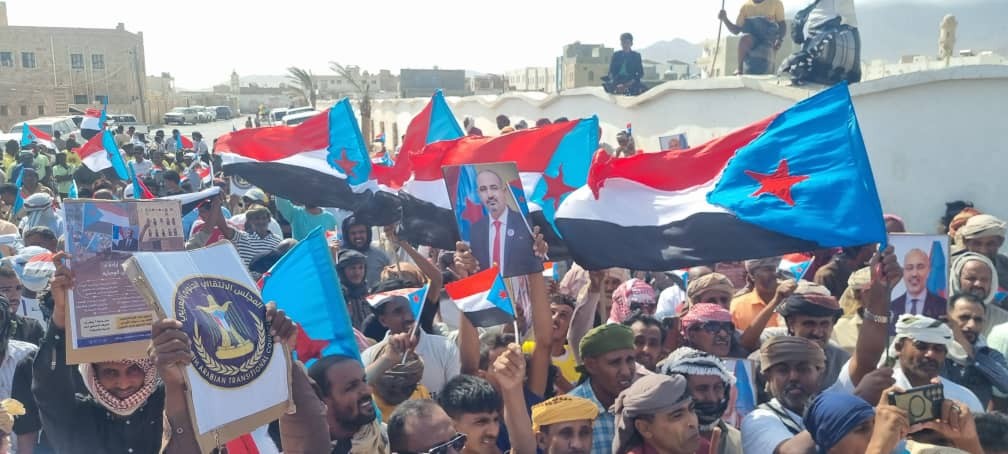 سقطرى تشهد حشودًا جماهيرية للتصعيد ضد الوصاية والاحتلال في ذكرى 7 يوليو