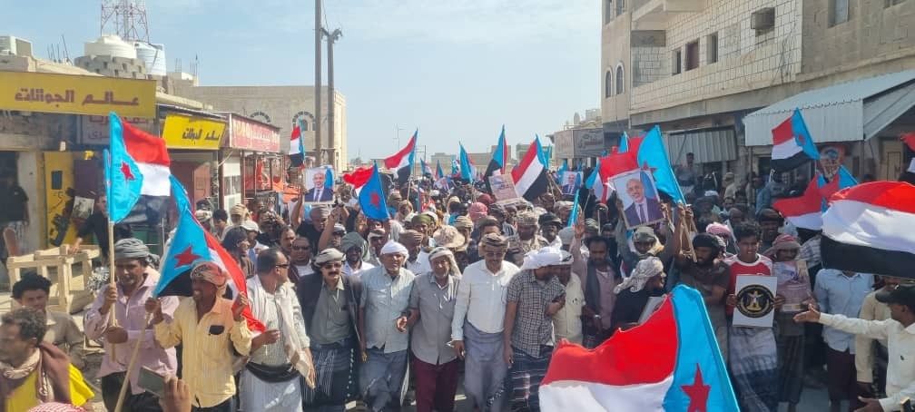 سقطرى تشهد حشودًا جماهيرية للتصعيد ضد الوصاية والاحتلال في ذكرى 7 يوليو