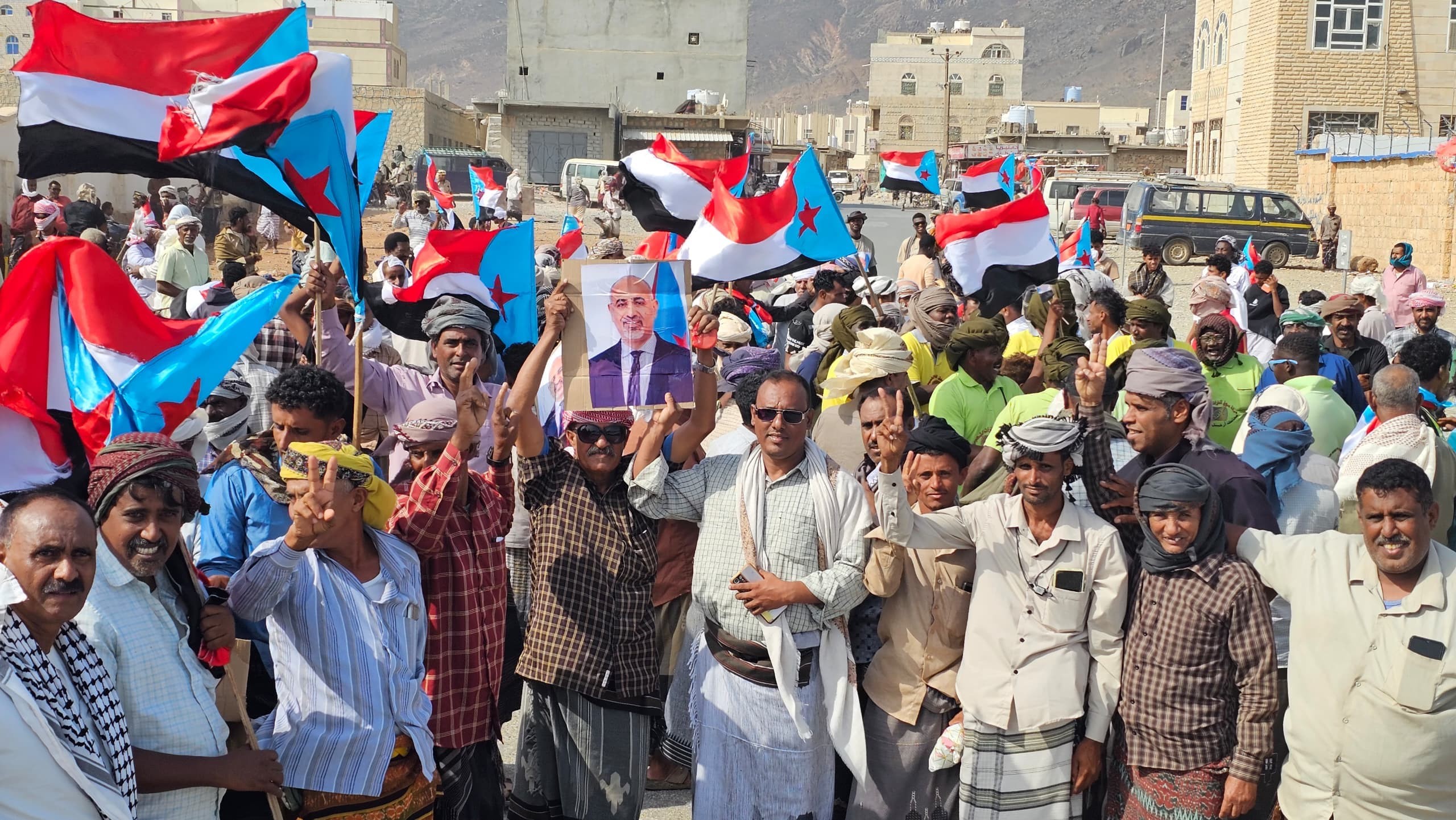 سقطرى تشهد حشودًا جماهيرية للتصعيد ضد الوصاية والاحتلال في ذكرى 7 يوليو