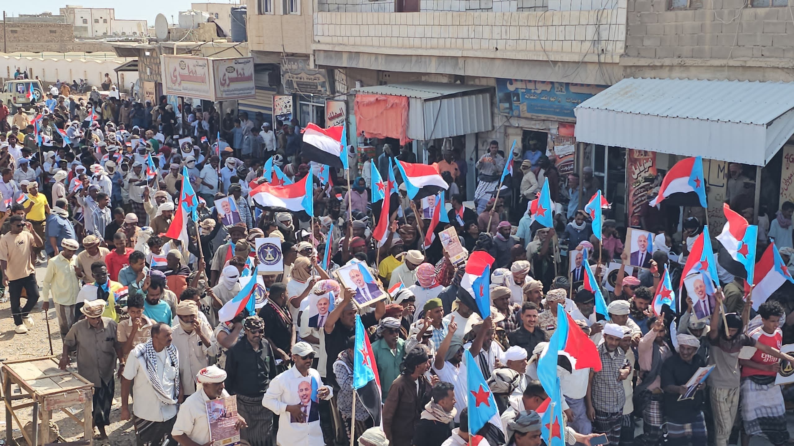 سقطرى تشهد حشودًا جماهيرية للتصعيد ضد الوصاية والاحتلال في ذكرى 7 يوليو