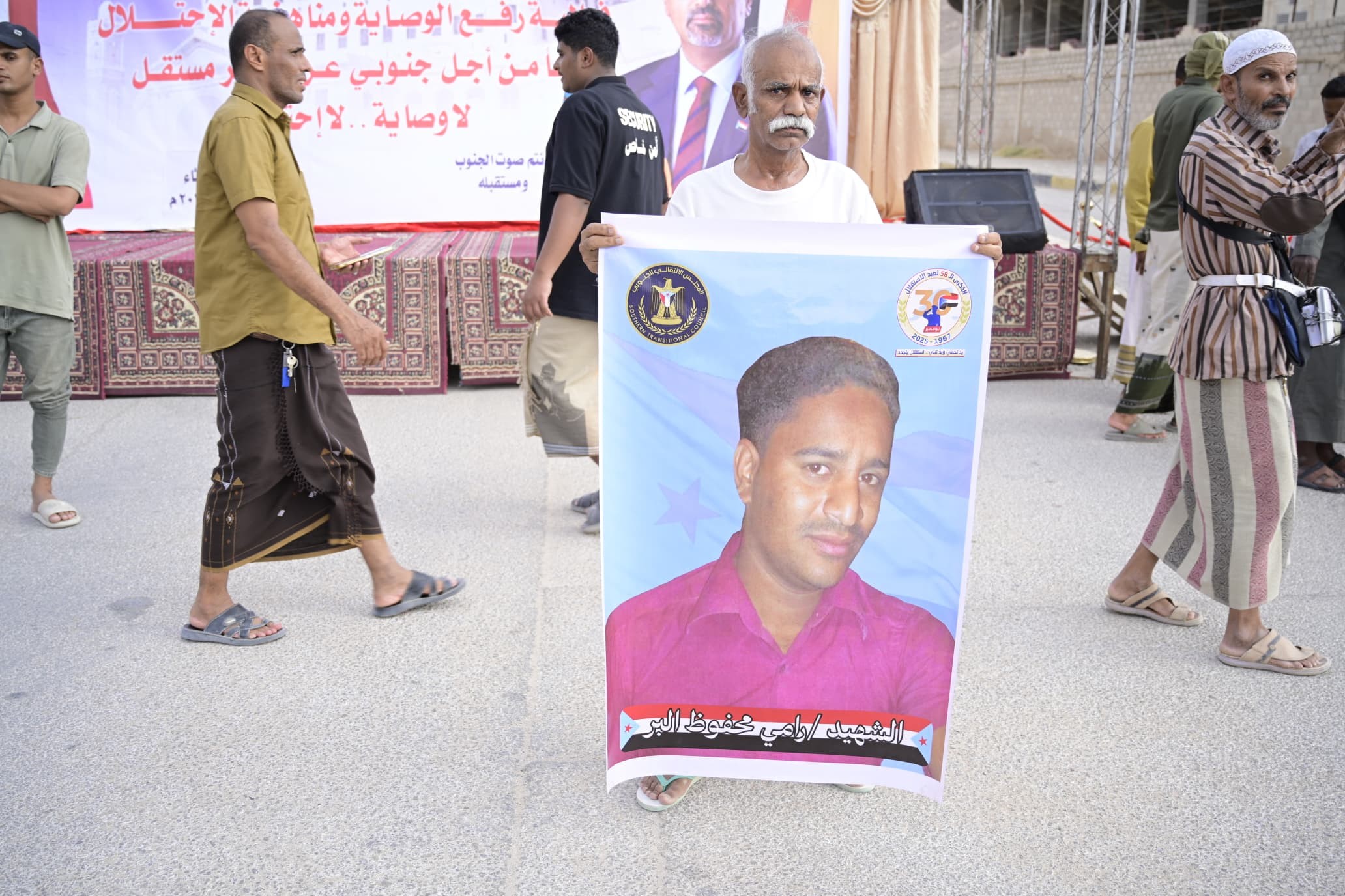 استجابة لدعوة المجلس.. أبناء وادي حضرموت يحتشدون في مليونية "التصعيد ضد الوصاية والاحتلال" 6 استجابة لدعوة المجلس.. أبناء وادي حضرموت يحتشدون في مليونية "التصعيد ضد الوصاية والاحتلال"