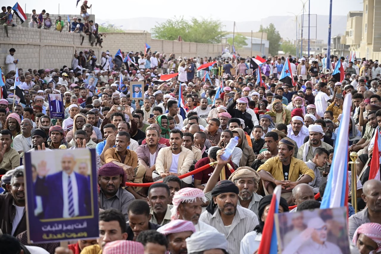 استجابة لدعوة المجلس.. أبناء وادي حضرموت يحتشدون في مليونية "التصعيد ضد الوصاية والاحتلال" 8 استجابة لدعوة المجلس.. أبناء وادي حضرموت يحتشدون في مليونية "التصعيد ضد الوصاية والاحتلال"