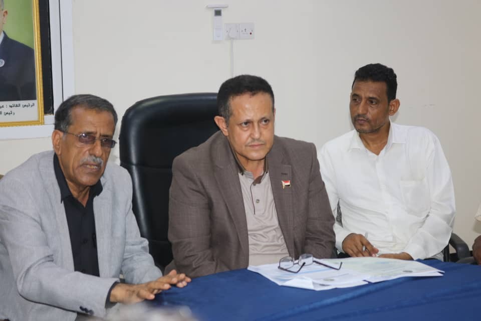 برئاسة القائم بأعمال الأمين العام.. اجتماع استثنائي مشترك في لحج يُقر ترتيبات برنامج التصعيد الشعبي 3 برئاسة القائم بأعمال الأمين العام.. اجتماع استثنائي مشترك في لحج يُقر ترتيبات برنامج التصعيد الشعبي