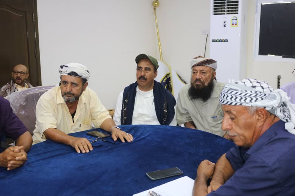 برئاسة القائم بأعمال الأمين العام.. اجتماع استثنائي مشترك في لحج يُقر ترتيبات برنامج التصعيد الشعبي 6 برئاسة القائم بأعمال الأمين العام.. اجتماع استثنائي مشترك في لحج يُقر ترتيبات برنامج التصعيد الشعبي