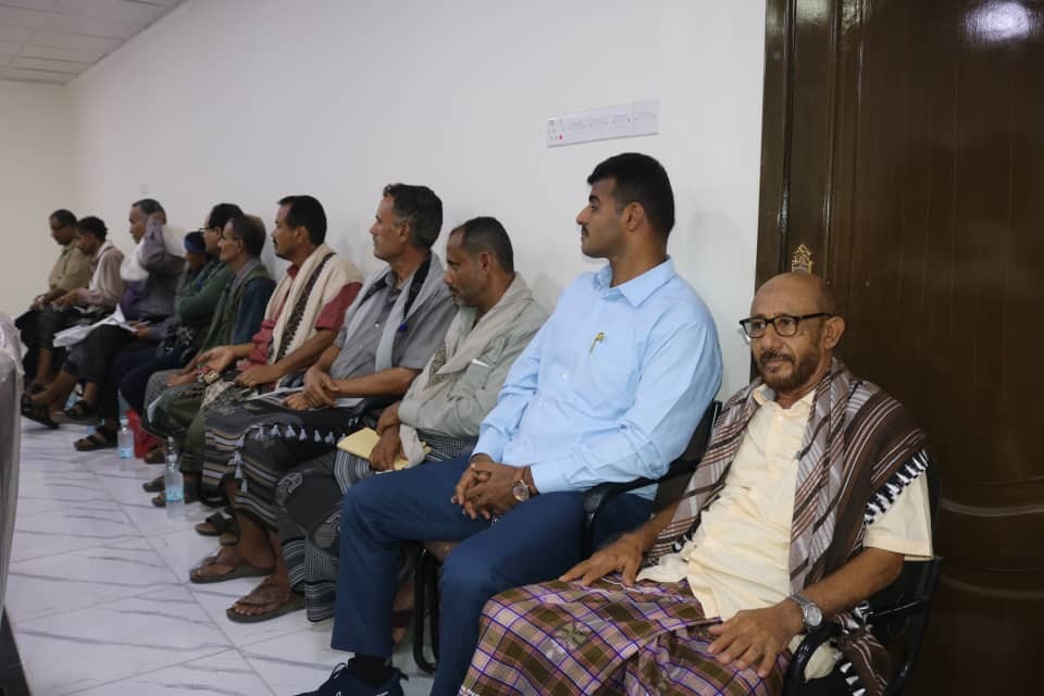 برئاسة القائم بأعمال الأمين العام.. اجتماع استثنائي مشترك في لحج يُقر ترتيبات برنامج التصعيد الشعبي 7 برئاسة القائم بأعمال الأمين العام.. اجتماع استثنائي مشترك في لحج يُقر ترتيبات برنامج التصعيد الشعبي