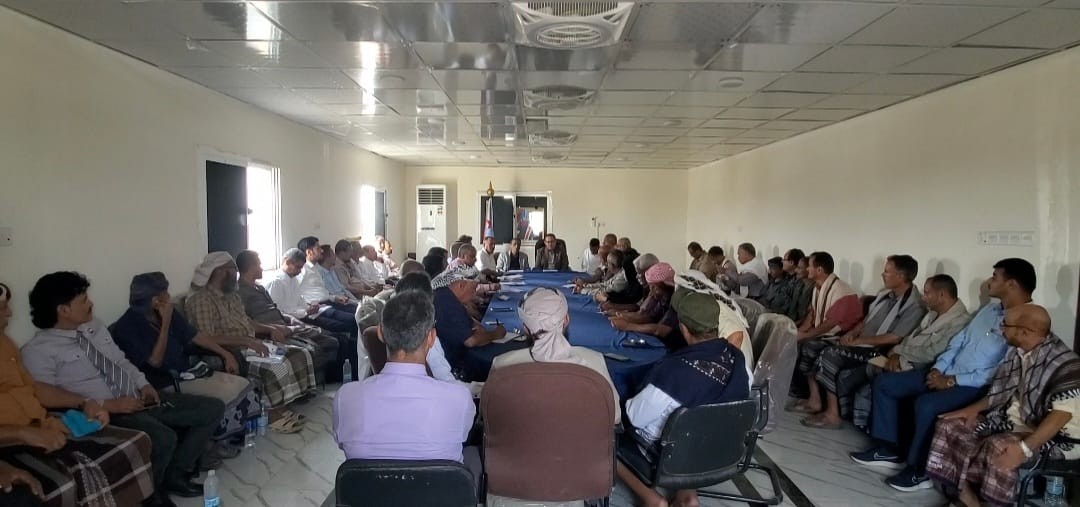 برئاسة القائم بأعمال الأمين العام.. اجتماع استثنائي مشترك في لحج يُقر ترتيبات برنامج التصعيد الشعبي 8 برئاسة القائم بأعمال الأمين العام.. اجتماع استثنائي مشترك في لحج يُقر ترتيبات برنامج التصعيد الشعبي