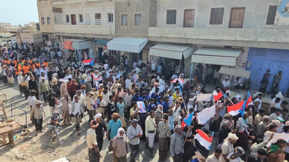 احتشاد جماهيري في حديبو يرفض مشاريع الوصاية والاحتلال الخارجي ويؤكد التمسك بالسيادة والقرار الجنوبي المستقل 2 احتشاد جماهيري في حديبو يرفض مشاريع الوصاية والاحتلال الخارجي ويؤكد التمسك بالسيادة والقرار الجنوبي المستقل