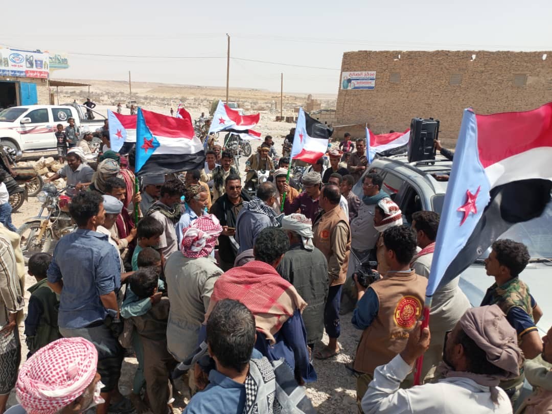 مسيرة جماهيرية حاشدة في الضليعة رفضا للوصاية وتتوعد بتصعيد سلمي متواصل حتى تحقيق المطالب 3 مسيرة جماهيرية حاشدة في الضليعة رفضا للوصاية وتتوعد بتصعيد سلمي متواصل حتى تحقيق المطالب