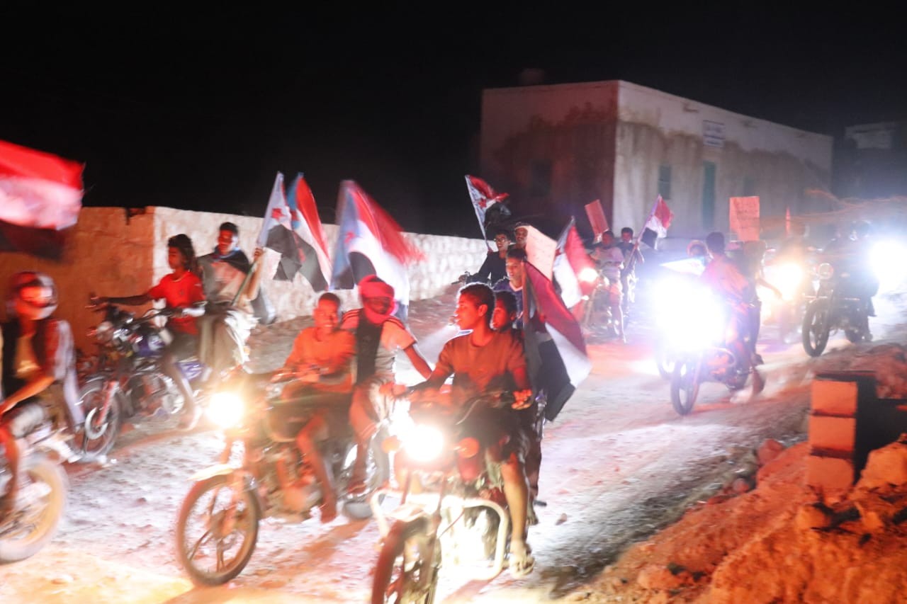 مسيرة حاشدة بالدراجات النارية بمديرية يبعث ترفض الوصاية وتطالب بتحسين الخدمات 2 مسيرة حاشدة بالدراجات النارية بمديرية يبعث ترفض الوصاية وتطالب بتحسين الخدمات
