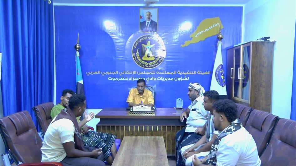 التميمي يلتقي عددًا من شباب سيئون ويؤكد أهمية دورهم في مسيرة استعادة دولة الجنوب العربي
