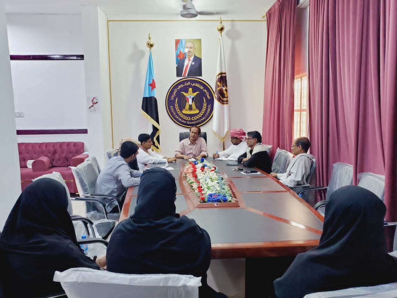 تنفيذية انتقالي المهرة تناقش مستجدات الأوضاع وتؤكد مواصلة برنامج التصعيد الشعبي السلمي