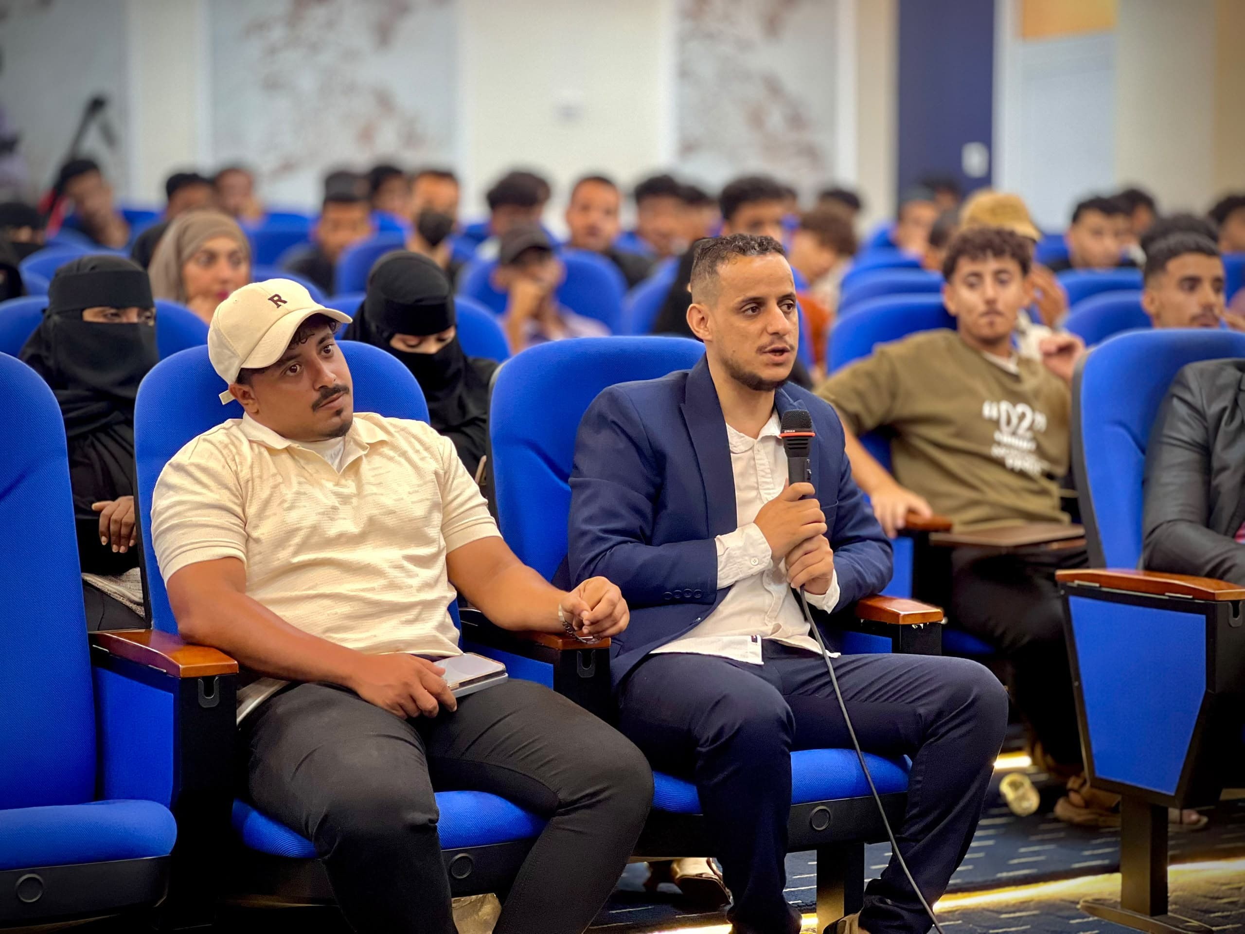 برعاية الرئيس الزُبيدي.. المجلس الانتقالي يحتفي باليوم العالمي للشباب ويؤكد على دورهم في حماية المكتسبات الوطنية في الجنوب 9 برعاية الرئيس الزُبيدي.. المجلس الانتقالي يحتفي باليوم العالمي للشباب ويؤكد على دورهم في حماية المكتسبات الوطنية في الجنوب