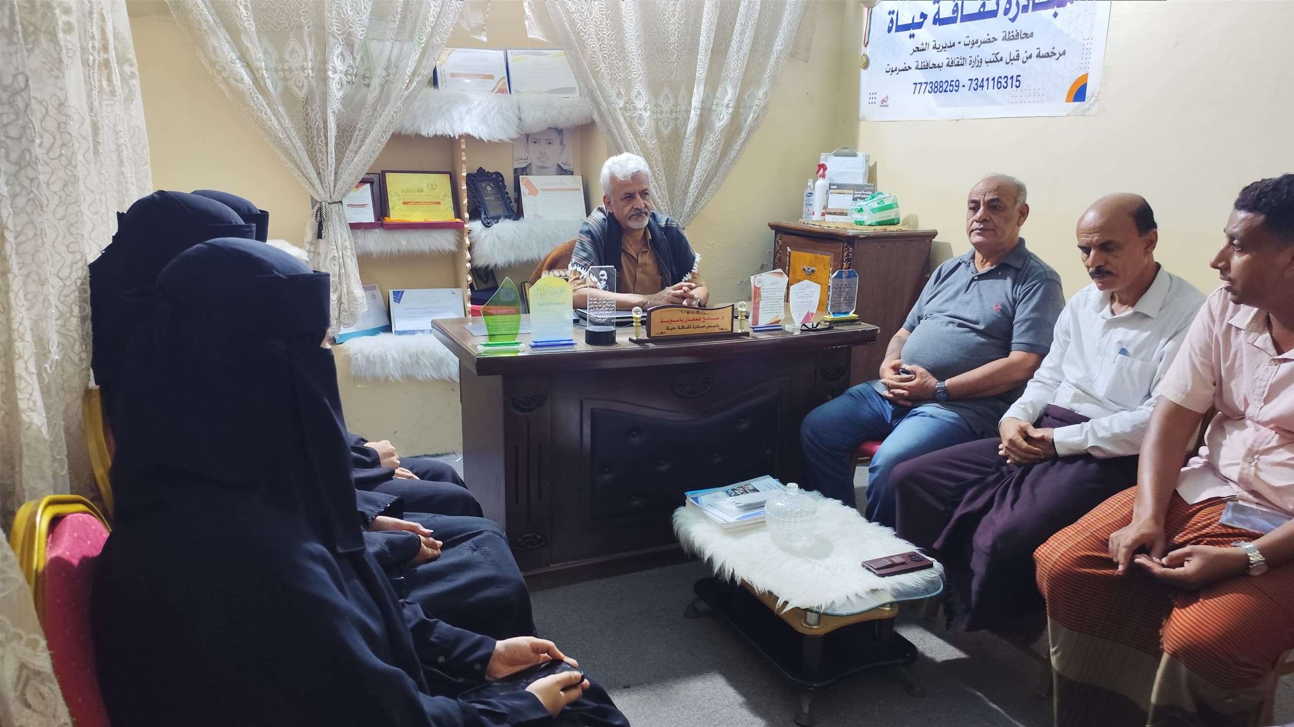فريق التوجيه والرقابة الرئاسي يطلع على سير عمل مبادرة "ثقافة حياة" بالشحر