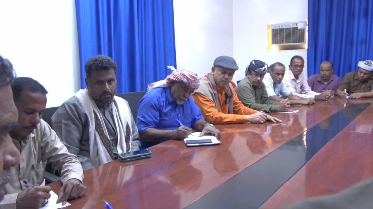 التميمي يترأس اجتماعًا طارئًا لرؤساء الهيئات التنفيذية بمديريات وادي وصحراء حضرموت 1 التميمي يترأس اجتماعًا طارئًا لرؤساء الهيئات التنفيذية بمديريات وادي وصحراء حضرموت