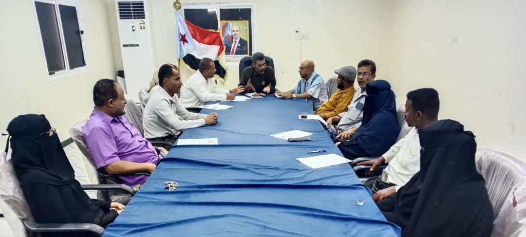 تنفيذية انتقالي لحج تعقد اجتماعها الدوري وتقر ترتيبات المشاركة في فعالية التعبئة الشعبية العامة تنفيذية انتقالي لحج تعقد اجتماعها الدوري وتقر ترتيبات المشاركة في فعالية التعبئة الشعبية العامة