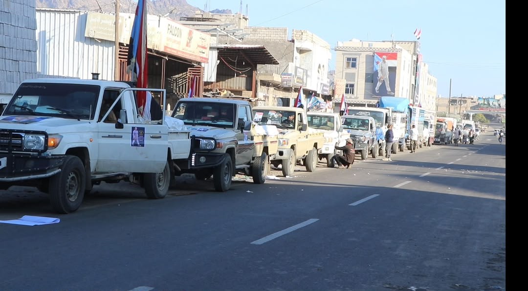 بتوجيهات الرئيس الزُبيدي.. أبناء الضالع يسيرون قافلة غذائية إلى جبهات الصبيحة وباب المندب 1 بتوجيهات الرئيس الزُبيدي.. أبناء الضالع يسيرون قافلة غذائية إلى جبهات الصبيحة وباب المندب