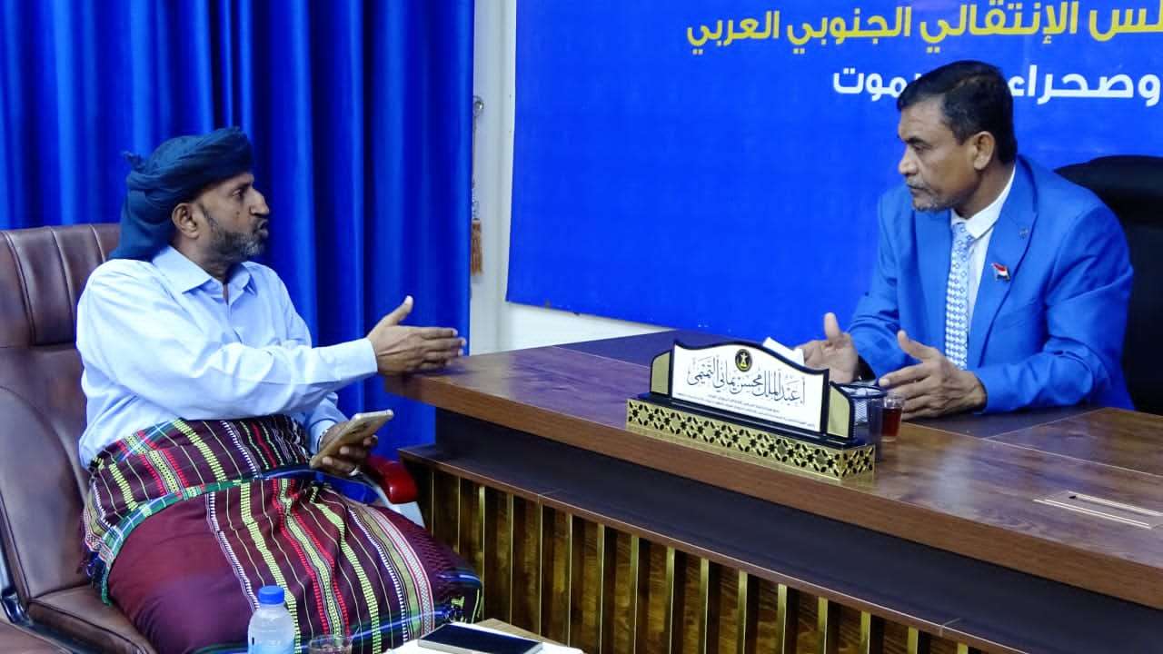 التميمي يلتقي رئيس كتلة أعضاء الجمعية الوطنية بوادي وصحراء حضرموت لمناقشة تحضيرات مليونية 14 أكتوبر بسيئون