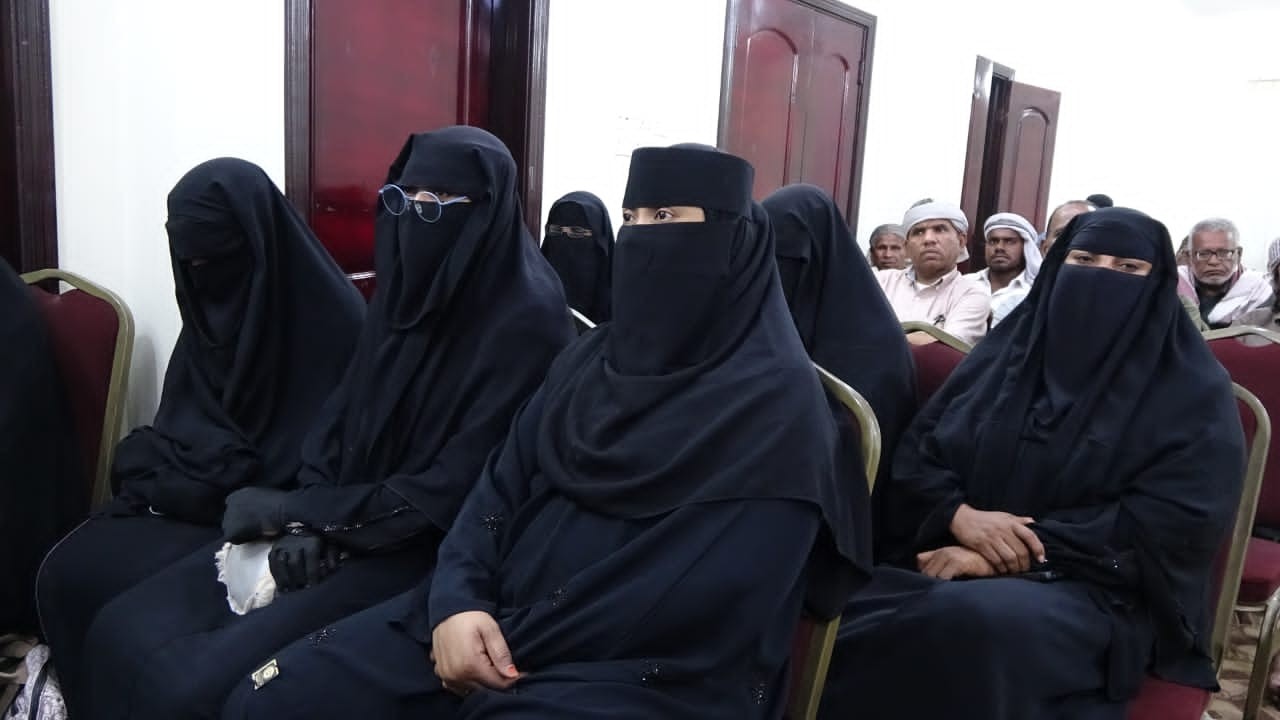 تنفيذية انتقالي تريم تناقش الاستعدادات للمشاركة في مليونية 14 أكتوبر بسيئون 4 تنفيذية انتقالي تريم تناقش الاستعدادات للمشاركة في مليونية 14 أكتوبر بسيئون