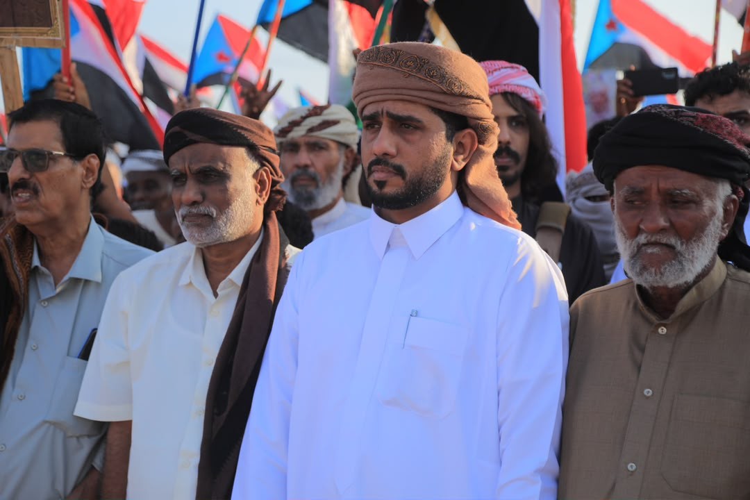 تلبية لدعوة الرئيس الزُبيدي.. المهرة تحتفي بالذكرى الـ63 لثورة 14 أكتوبر المجيدة بفعالية جماهيرية حاشدة 5 تلبية لدعوة الرئيس الزُبيدي.. المهرة تحتفي بالذكرى الـ63 لثورة 14 أكتوبر المجيدة بفعالية جماهيرية حاشدة