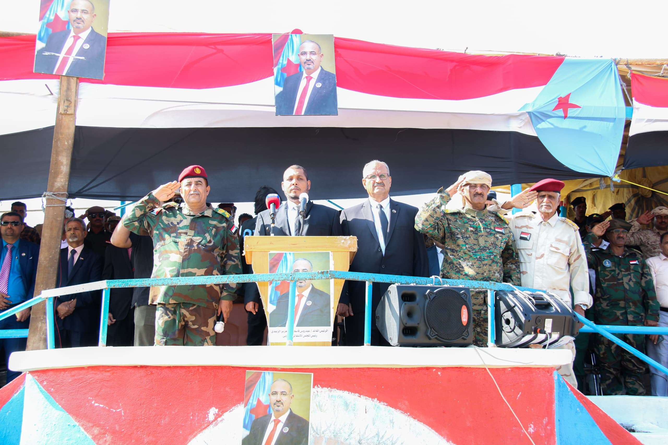 الجعدي يشهد عرضاً عسكرياً في سقطرى بمناسبة الذكرى الـ 56 لعيد الاستقلال الوطني الجنوبي المجيد الـ 30 من نوفمبر