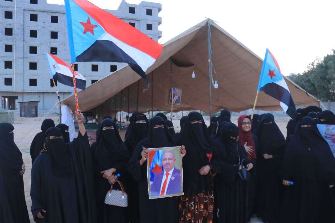 مخيم الاعتصام في المهرة يشهد أنشطة ثقافية وتراثية بمشاركة شرائح المجتمع المهري مخيم الاعتصام في المهرة يشهد أنشطة ثقافية وتراثية بمشاركة شرائح المجتمع المهري