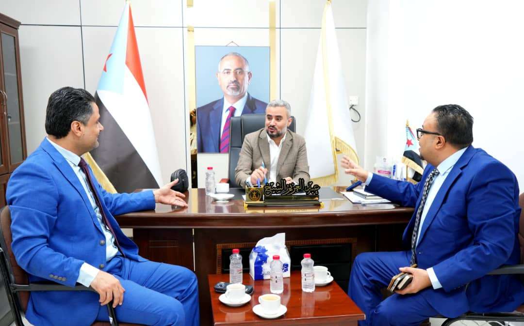 رئيس هيئة الإعلام والثقافة يناقش مع نائب وزير الإعلام والثقافة والسياحة آليات التعاطي الإعلامي مع التطورات على الساحة الجنوبية