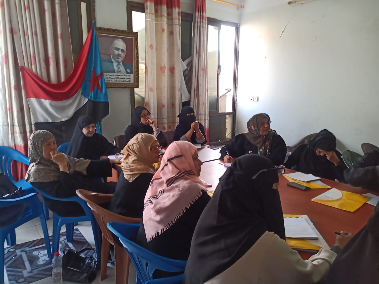 انتقالي العاصمة عدن يدشن دورة تدريبية لمديرات إدارات المرأة والطفل في "القيادة الإدارية"