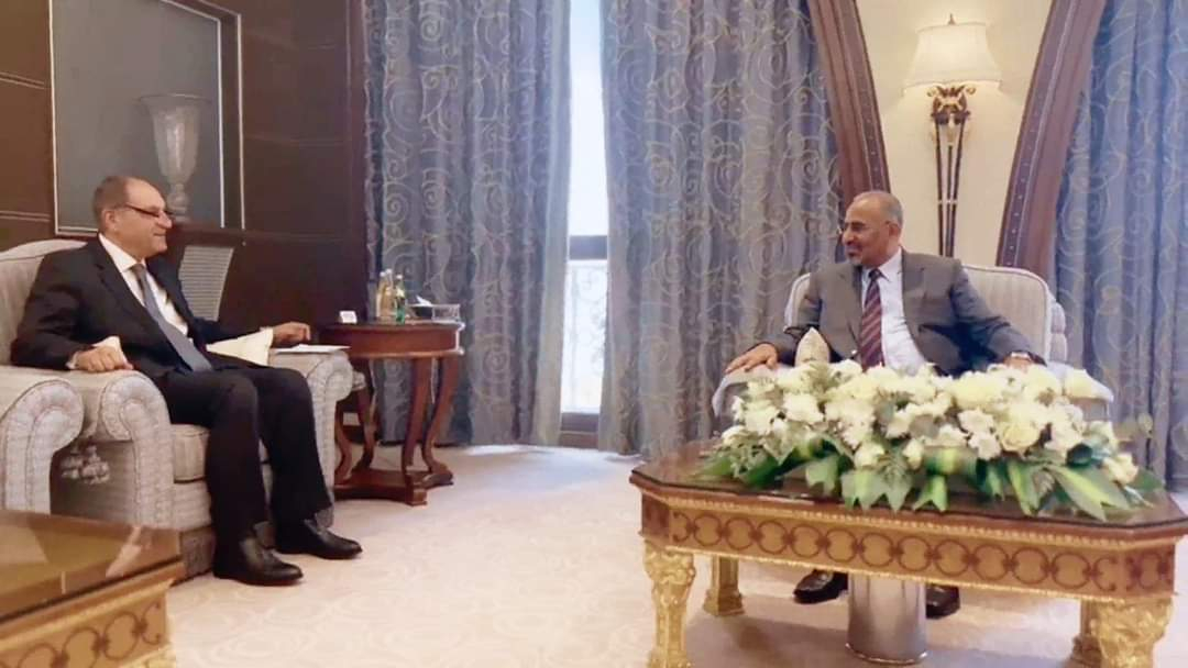 الرئيس الزُبيدي يبحث آفاق التعاون المشترك بين بلادنا وجمهورية مصر العربية