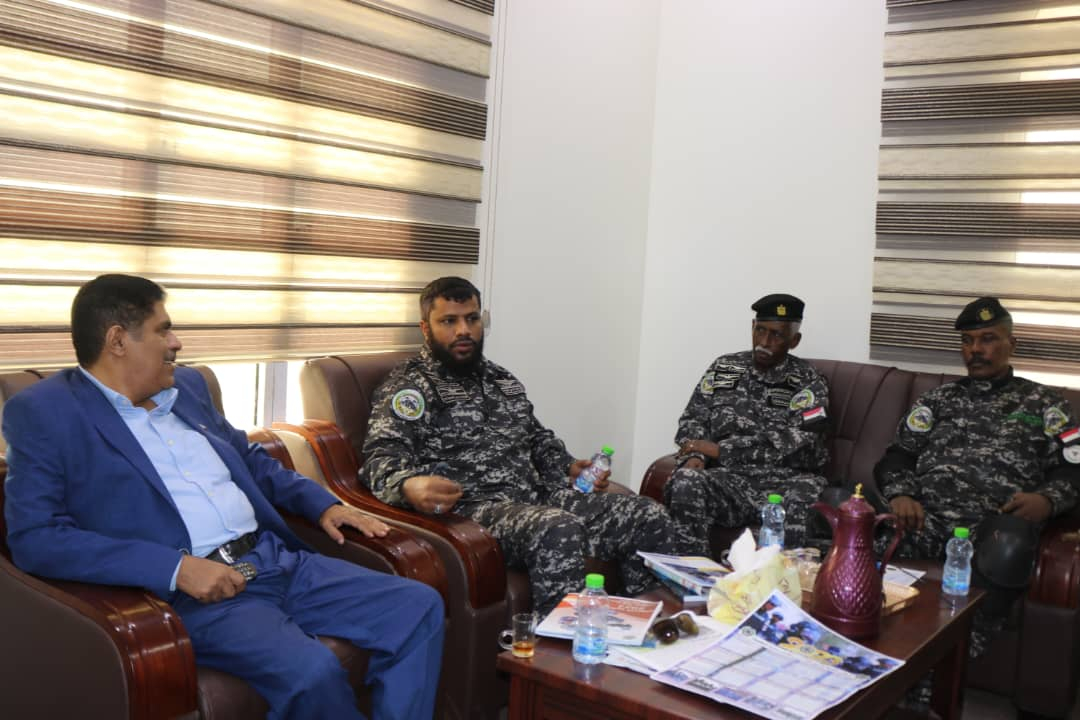 رئيس تنفيذية انتقالي حضرموت يستقبل قائد قوات حماية المنشآت