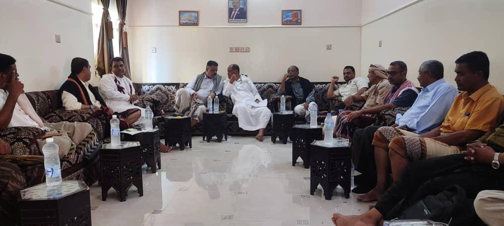 رئيس تنفيذية انتقالي وادي وصحراء حضرموت يلتقي وفدا من اتحاد الحقوقيين الجنوبيين